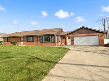 4 Crestwood Drive, Winchester, IN 47394