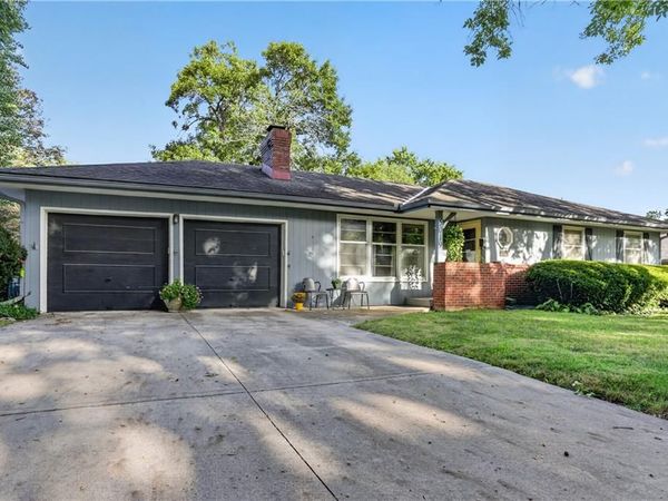 5019 Pawnee Drive, Roeland Park, KS 66205