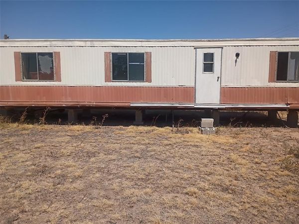 516 NE Ave G, Hamlin, TX 79520