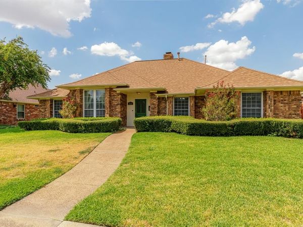 2526 Willowdale Drive , Carrollton, TX 75006