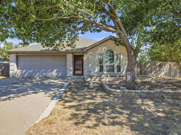 1300 Meadowbrook Lane , Crowley, TX 76036
