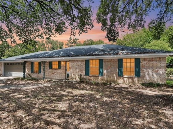 316 Fairmont Avenue , Corsicana, TX 75110