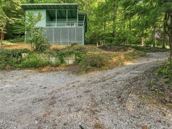 154 White Oak Lane, Caryville, TN 37714