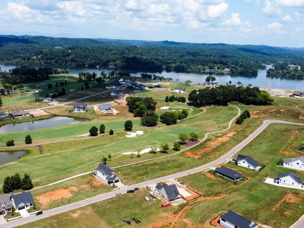 805 Black Bear Circle, Loudon, TN 37774