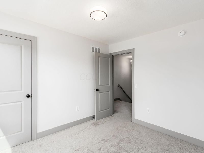 858 E Starr Avenue, Columbus, OH 43201 Photo 24