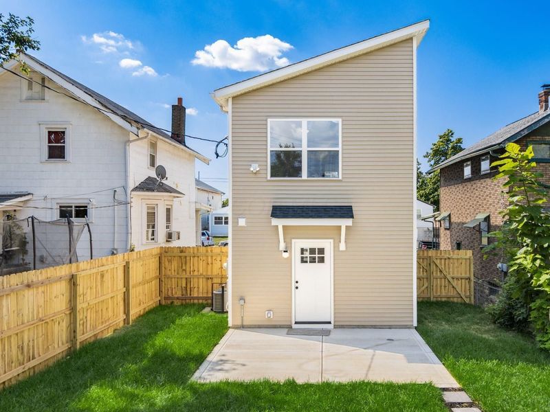 858 E Starr Avenue, Columbus, OH 43201 Photo 37