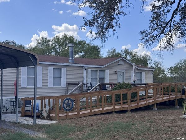 3303 SANDY ELM RD, La Vernia, TX 78121