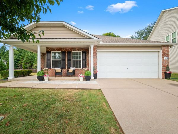 2732 Miranda Dr , Murfreesboro, TN 37128