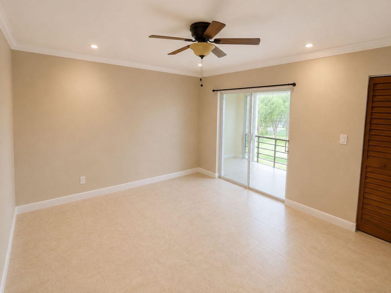 3100 Springdale Boulevard, Unit 308, Palm Springs, FL 33461 Photo