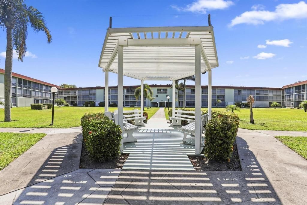 3100 Springdale Boulevard, Unit 308, Palm Springs, FL 33461 Photo