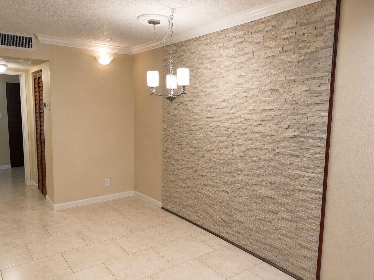 3100 Springdale Boulevard, Unit 308, Palm Springs, FL 33461 Photo