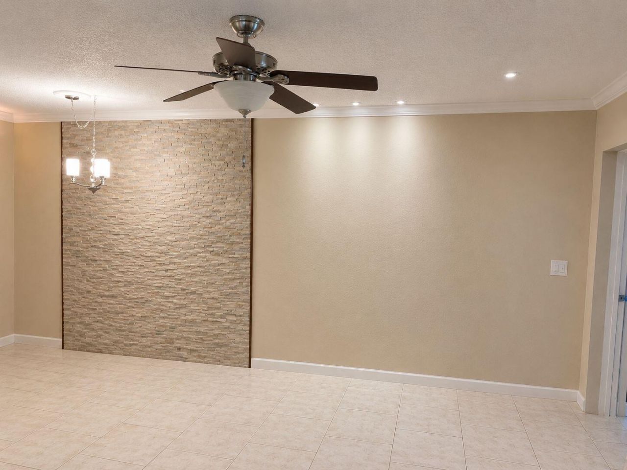 3100 Springdale Boulevard, Unit 308, Palm Springs, FL 33461 Photo