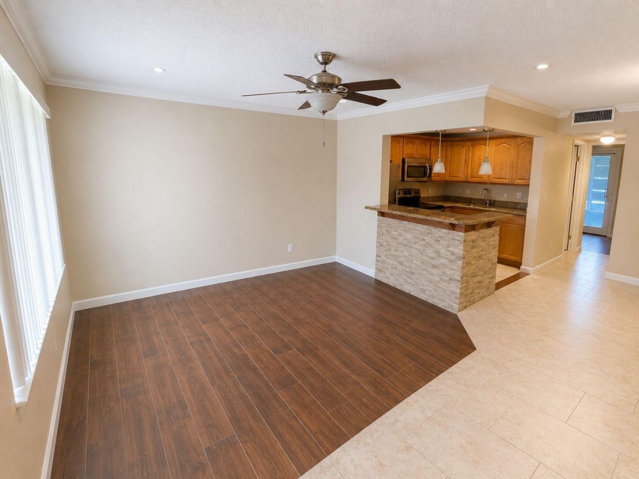 3100 Springdale Boulevard, Unit 308, Palm Springs, FL 33461 Photo