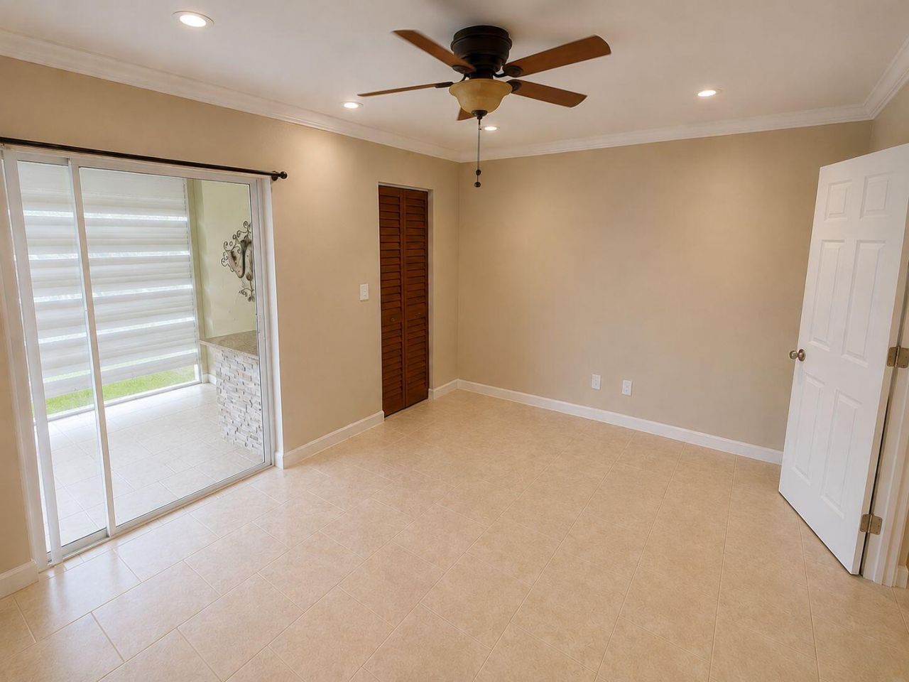 3100 Springdale Boulevard, Unit 308, Palm Springs, FL 33461 Photo