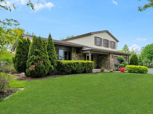 411 Arlington Avenue , Westmont, IL 60559