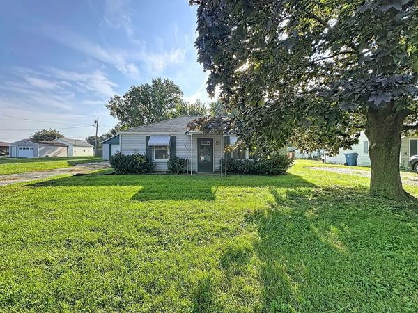 4244 9th Street , East Moline, IL 61244