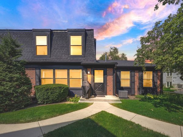 1022 Inverrary Lane , Deerfield, IL 60015