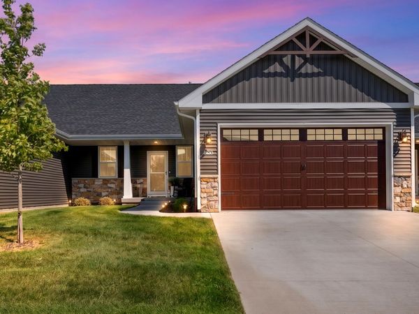 6939 Genesis Way , Bettendorf, IA 52722