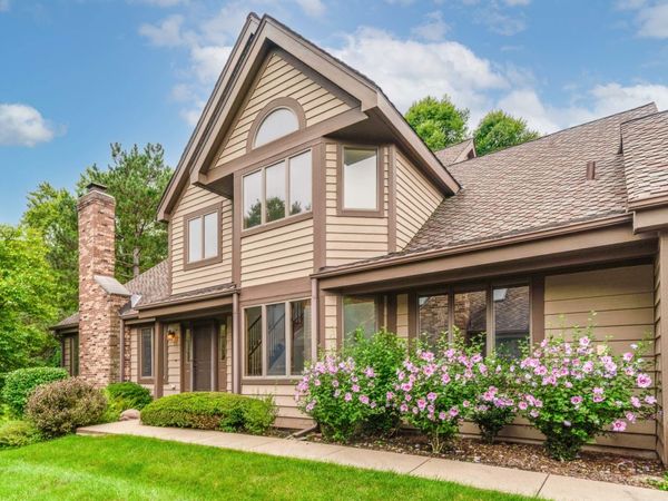 1902 Forest Creek Lane , Unit 1902, Libertyville, IL 60048