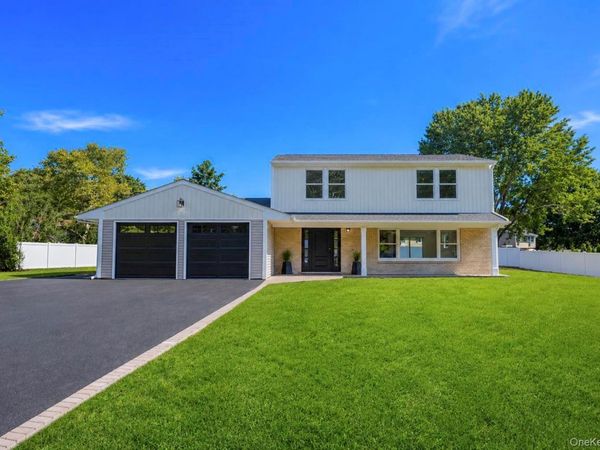 25 Crater Lake Drive, Coram, NY 11727