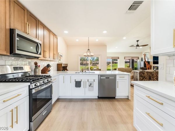 9369 Villa Ridge Drive , Las Vegas, NV 89134