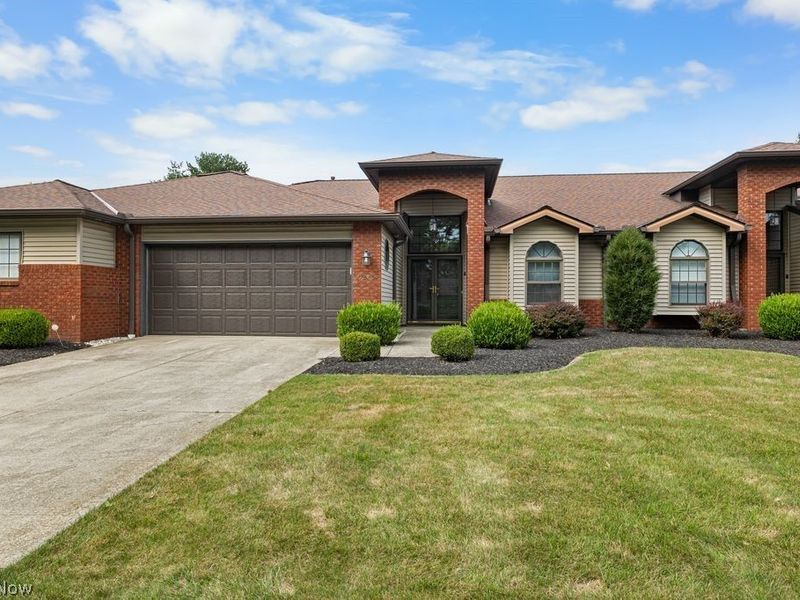 5243 Parkhurst Drive, Sheffield, OH 44054 Photo 1