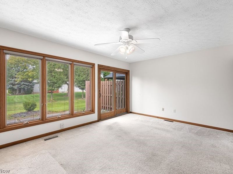 5243 Parkhurst Drive, Sheffield, OH 44054 Photo 18