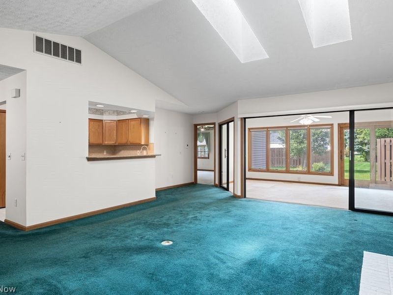 5243 Parkhurst Drive, Sheffield, OH 44054 Photo 9