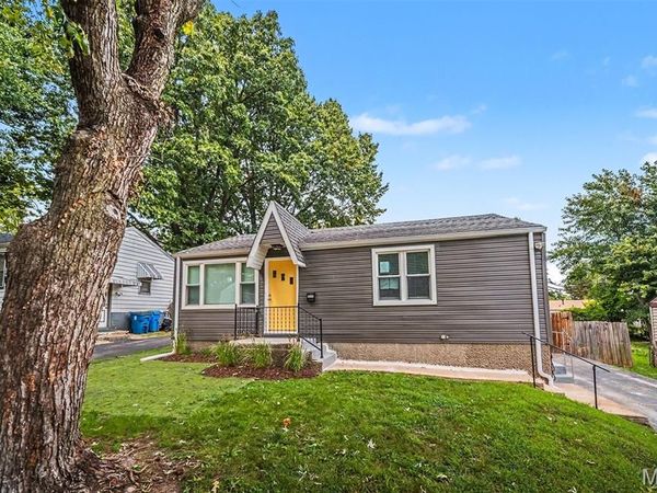 9425 Ridge Avenue , St Louis, MO 63114