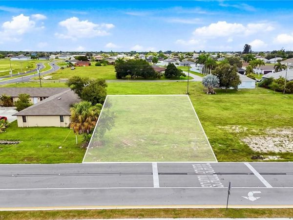 1612 Andalusia BLVD, CAPE CORAL, FL 33909