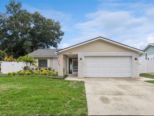 1004 VINEYARD COURT , DUNEDIN, FL 34698