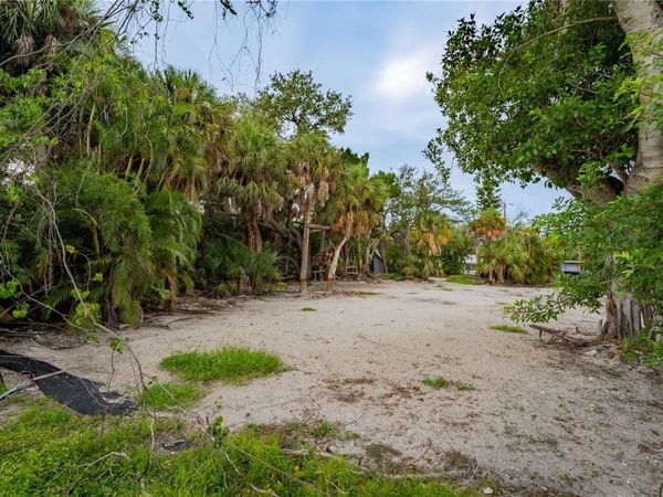 5323 CALLE FLORIDA, SARASOTA, FL 34242