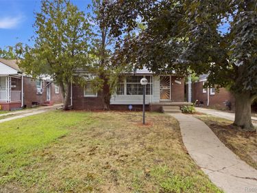 19712 Santa Barbara Drive , Detroit, Mi 48221