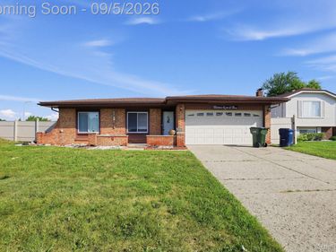 13803 Brougham Drive, Sterling Heights, Mi 48312