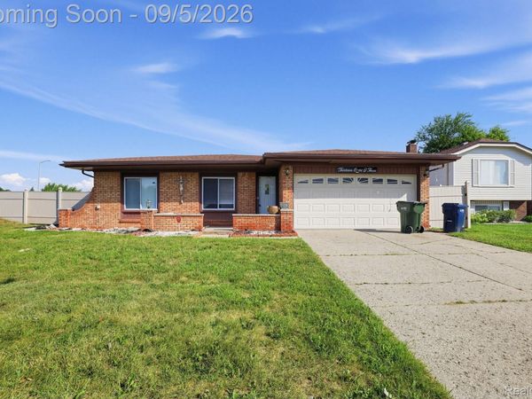 13803 Brougham Drive, Sterling Heights, Mi 48312