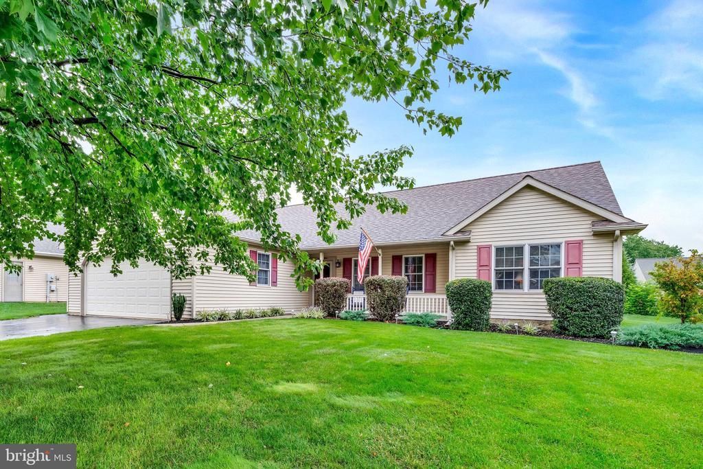 19 SCENIC DRIVE , MYERSTOWN, PA 17067