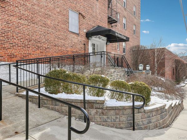 1 Bronxville Road , Unit 3S, Bronxville, NY 10708