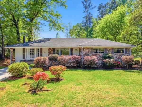 1100 Vonda Lane , Mableton, GA 30126