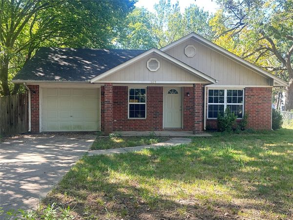 503 Quail Lake Drive , Henryetta, OK 74437