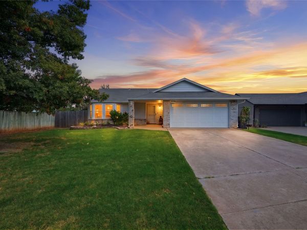 8501 E 132nd Street S, Bixby, OK 74008