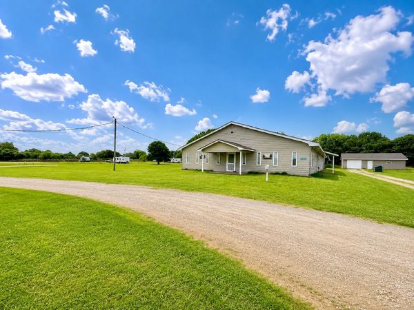 4550 Enos Road , Kingston, OK 73439