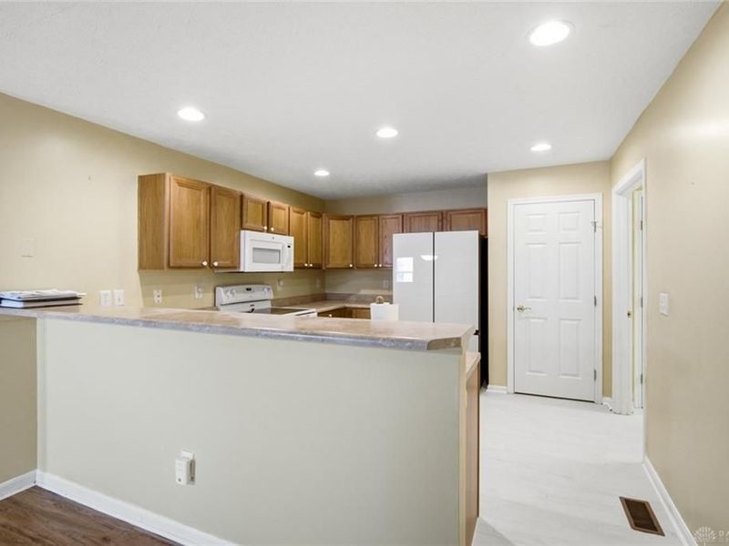 1922 Falling Leaf Lane, Miamisburg, OH 45342 Photo 11