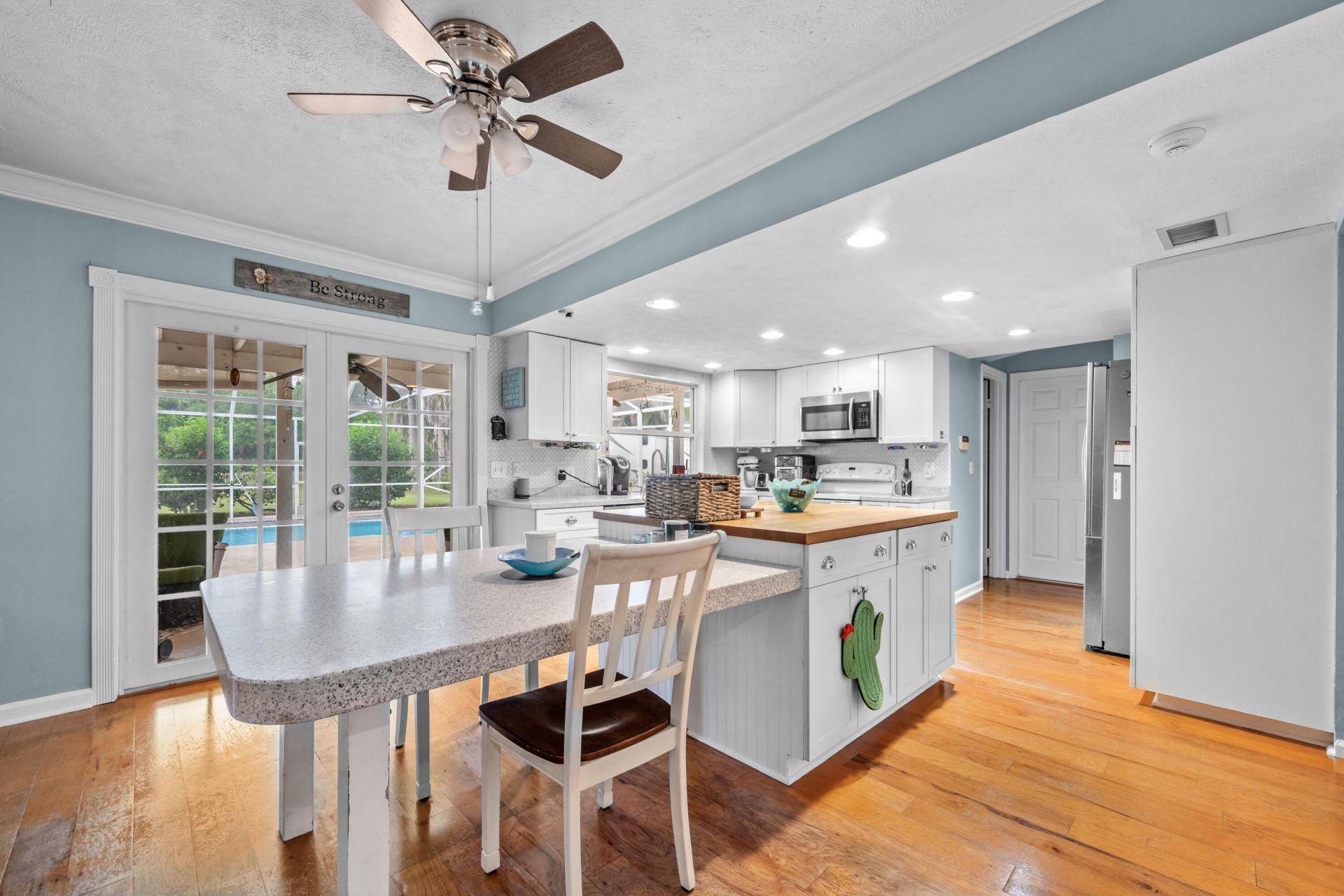 330 NE Town Terrace, Jensen Beach, FL 34957 Photo