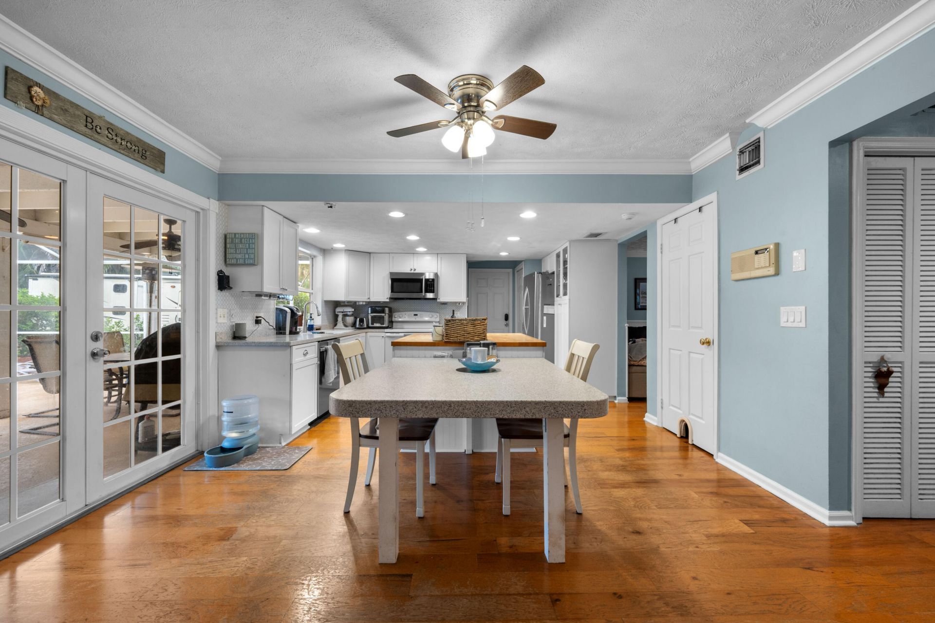 330 NE Town Terrace, Jensen Beach, FL 34957 Photo