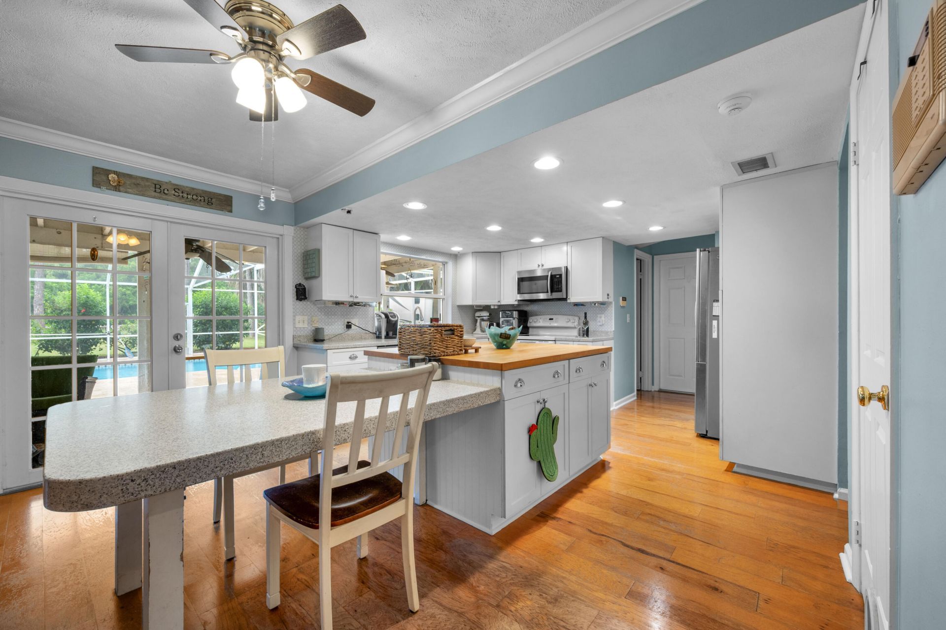 330 NE Town Terrace, Jensen Beach, FL 34957 Photo