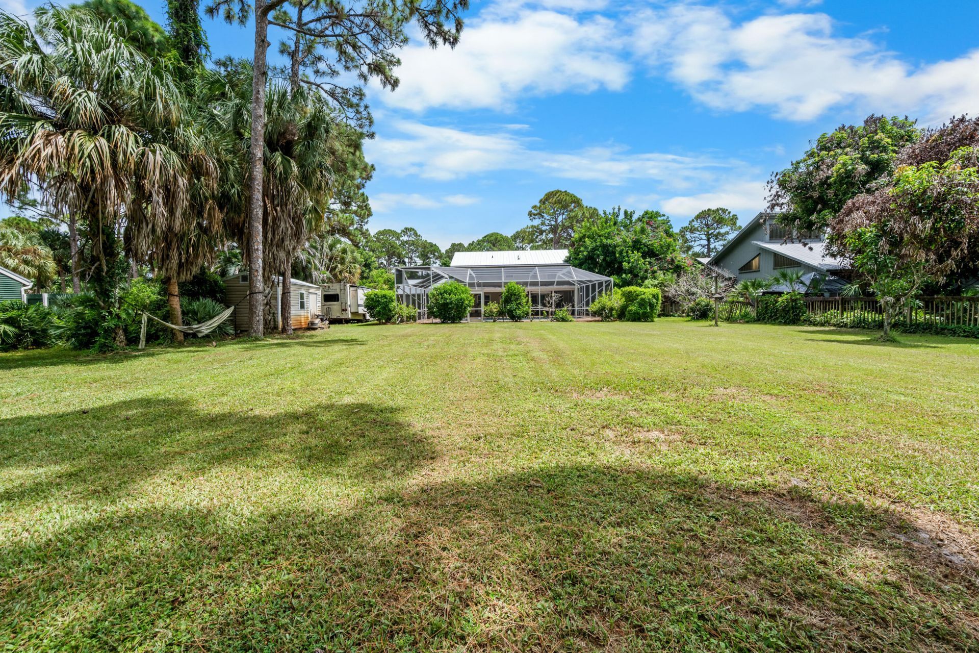 330 NE Town Terrace, Jensen Beach, FL 34957 Photo