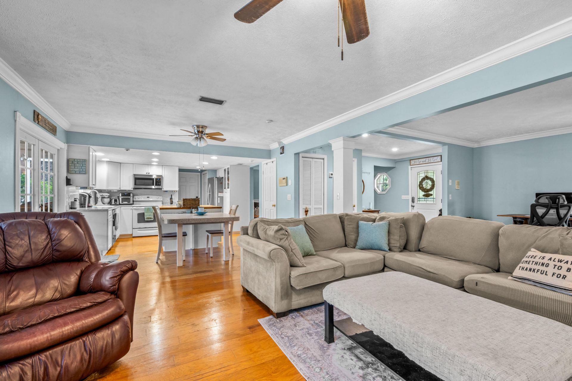 330 NE Town Terrace, Jensen Beach, FL 34957 Photo