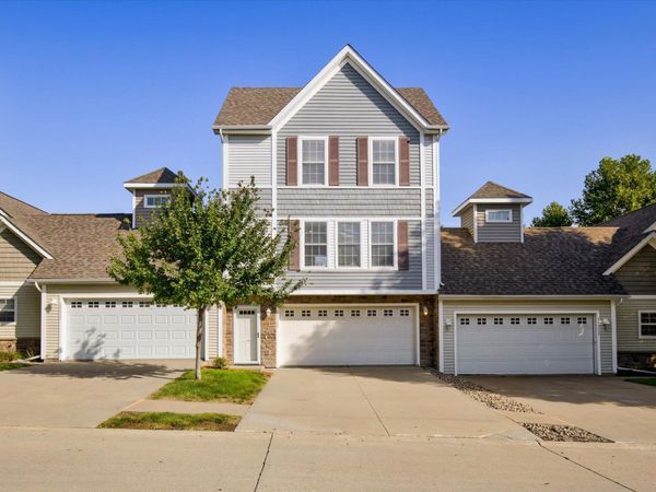 15315 Townsend Avenue, Urbandale, IA 50323