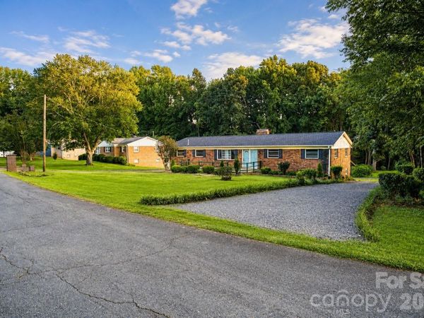 9716 Sunway Drive , Mint Hill, NC 28227