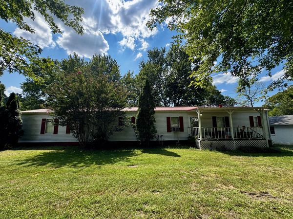 1542 Gainesboro Grade, Cookeville, TN 38501
